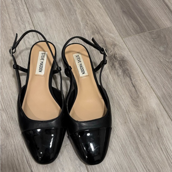 Steve Madden Belinda Flat - Picture 2 of 4